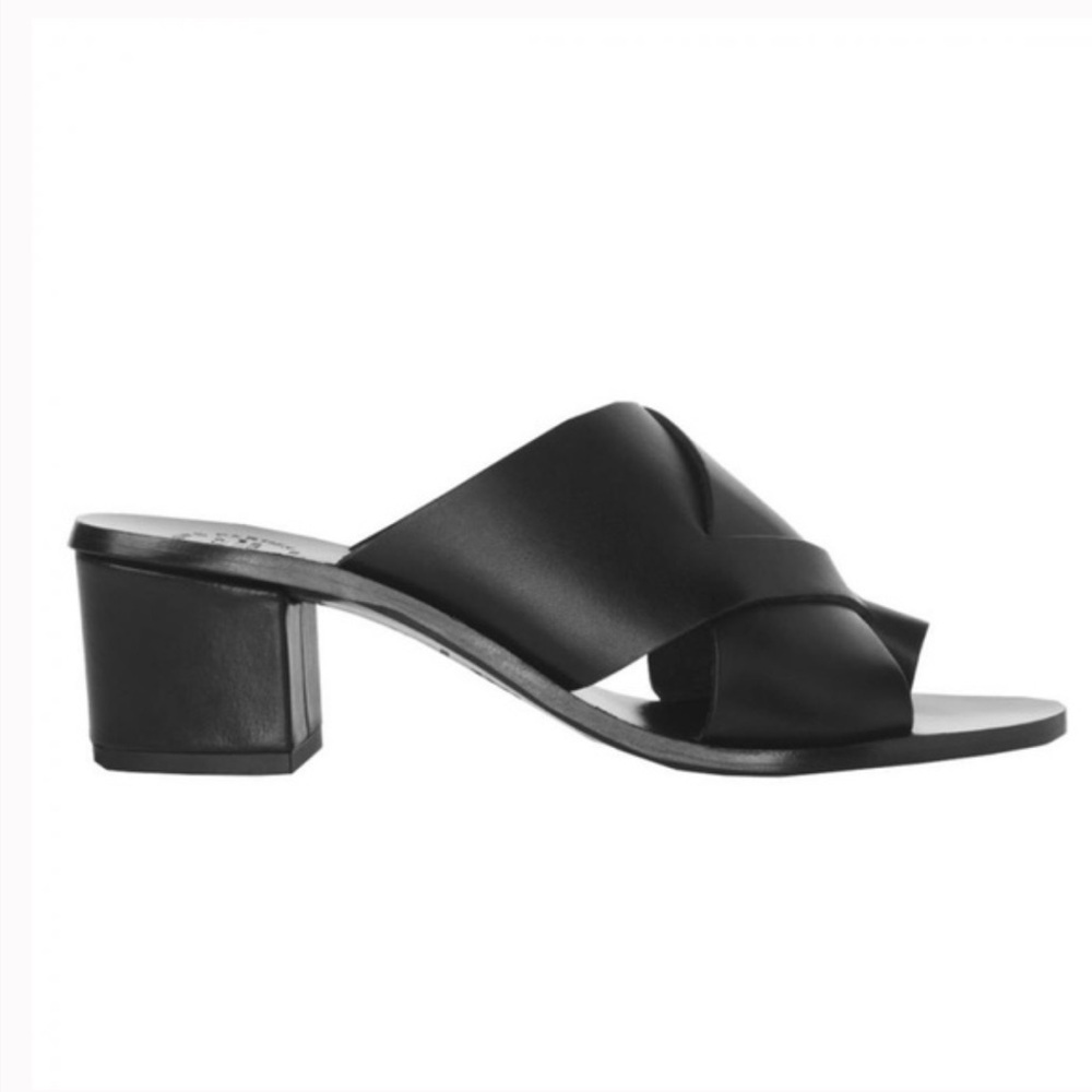 ATP Atelier Felicia Sandal in Black‎ Vacchetta